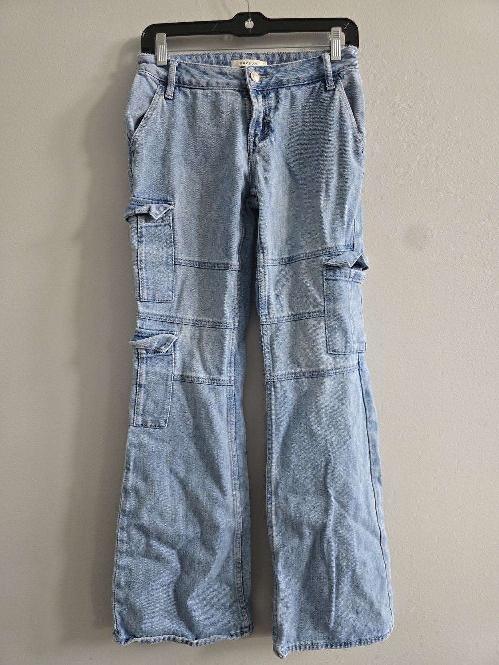 PacSun Low Rise Flare Cargo Jeans Women's Size 25 Light Wash Wide Leg